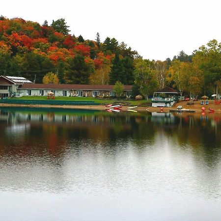 Algonquin Lakeside Inn Dwight Bagian luar foto